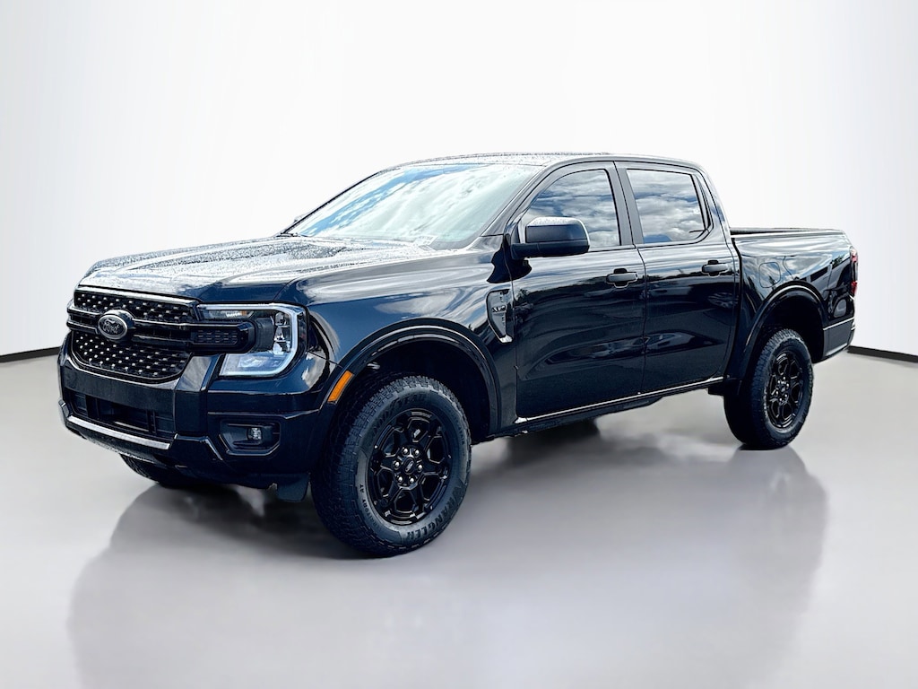 Used 2025 Ford Ranger XLT Crew Cab Pickup