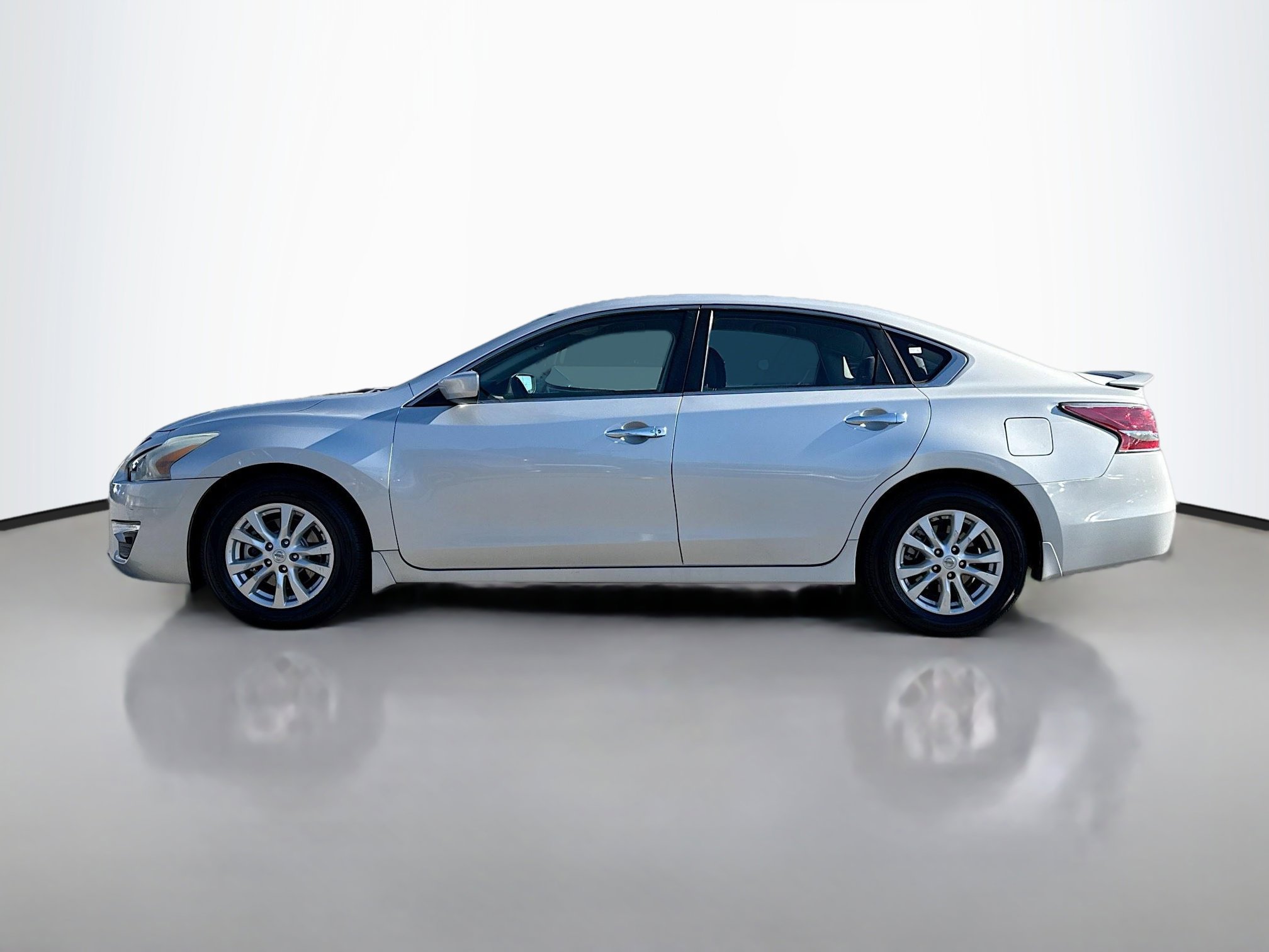 2014 Nissan Altima 2.5 S photo 3