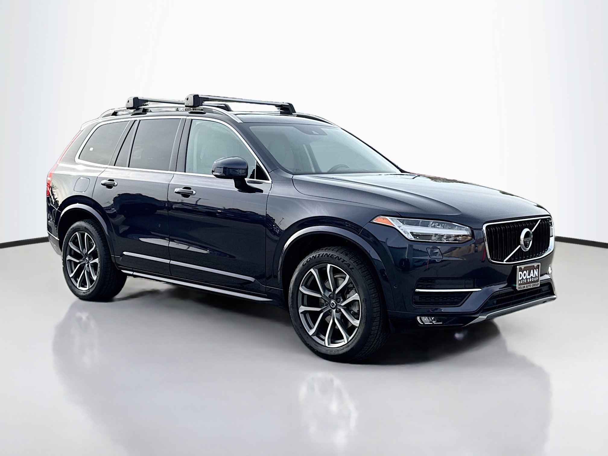 2019 Volvo XC90 Momentum's photo