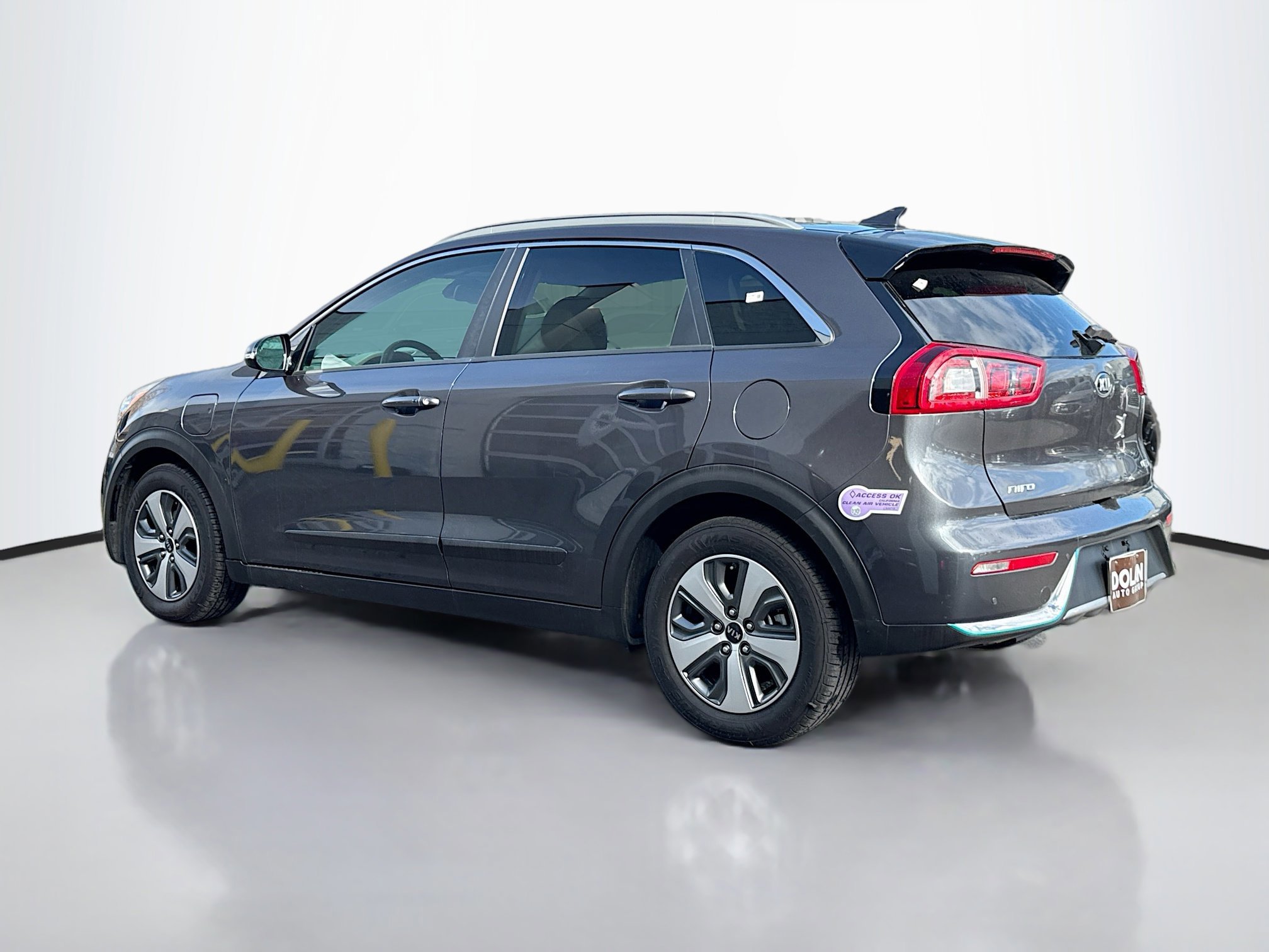 2019 Kia Niro Plug-In Hybrid EX Premium photo 2