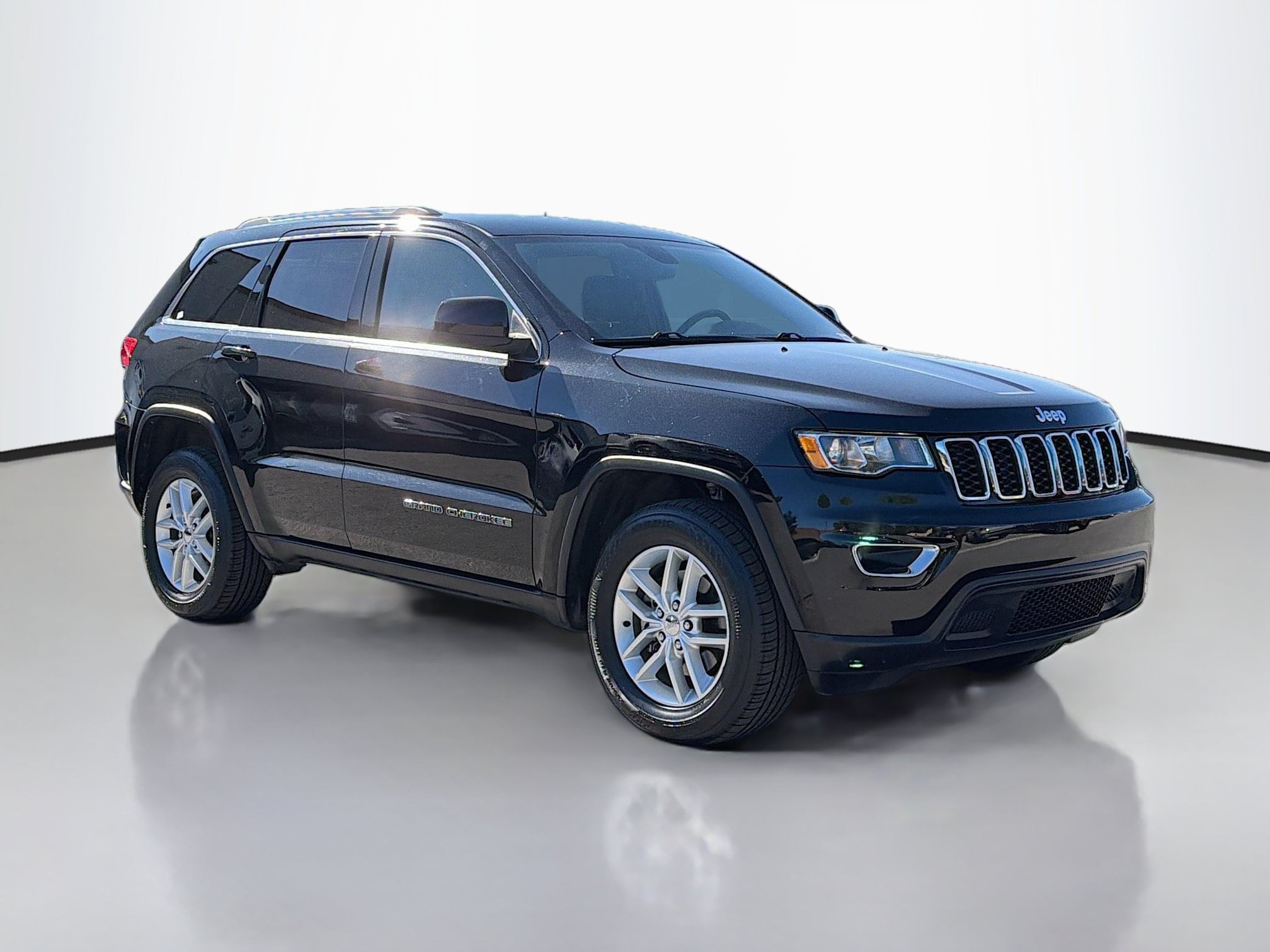 2017 Jeep Grand Cherokee Laredo E 4WD's photo