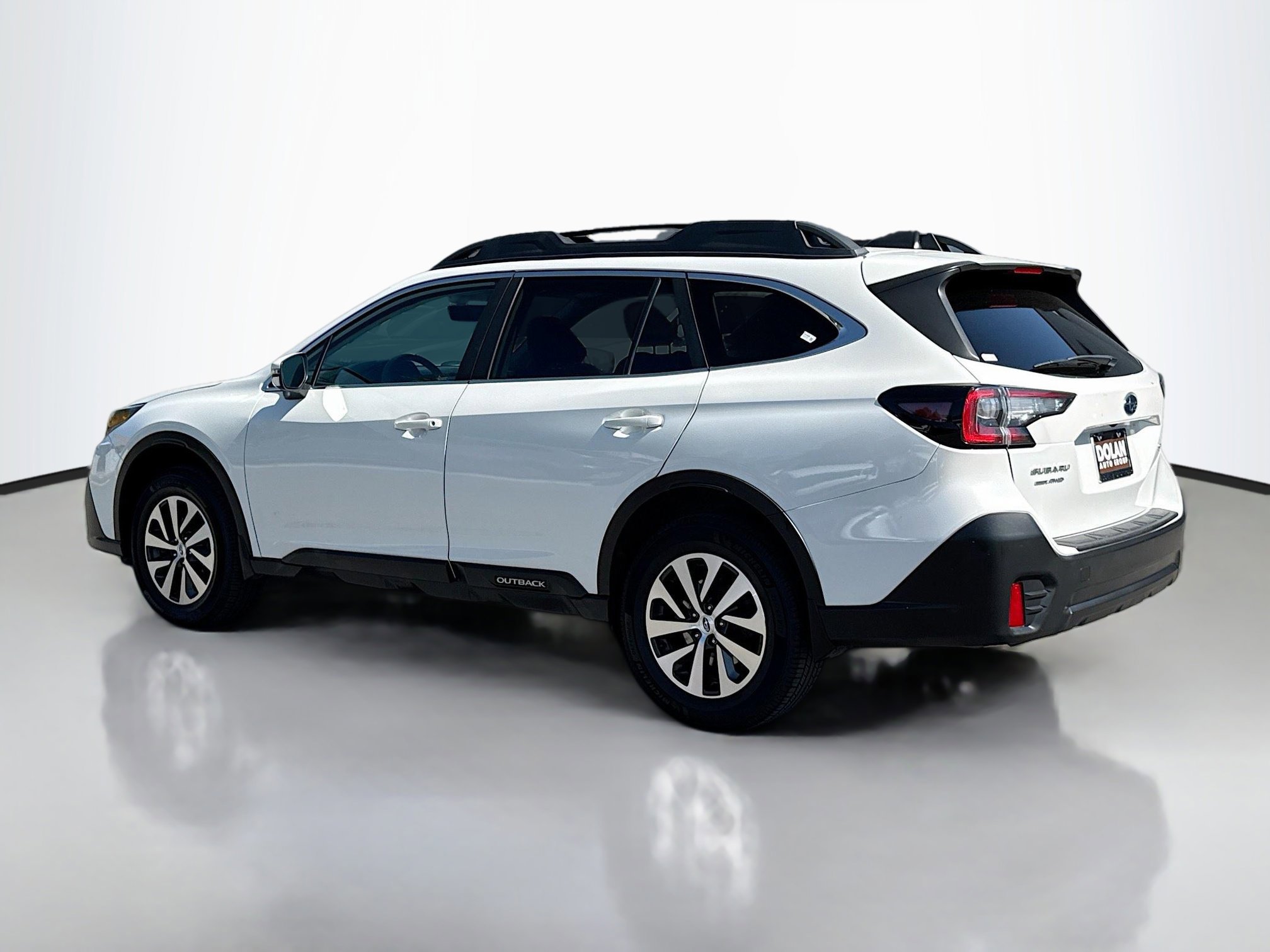2020 Subaru Outback Premium photo 2