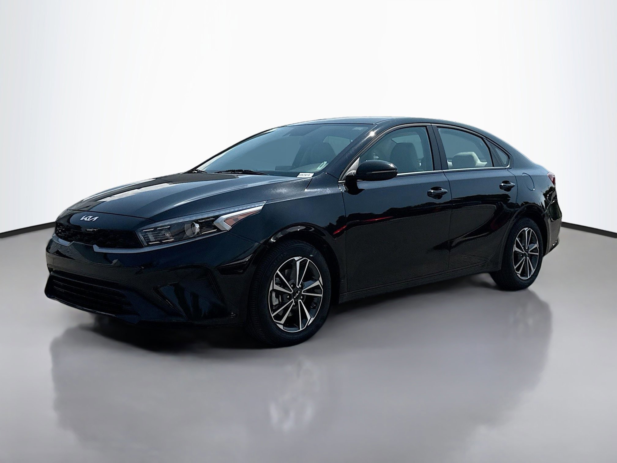 2023 Kia Forte LXS photo 4
