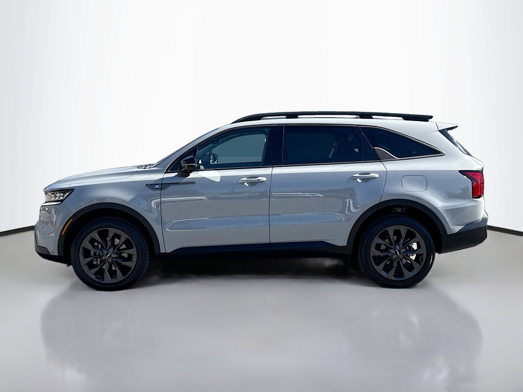 2023 Kia Sorento X-Line SX Prestige photo 3