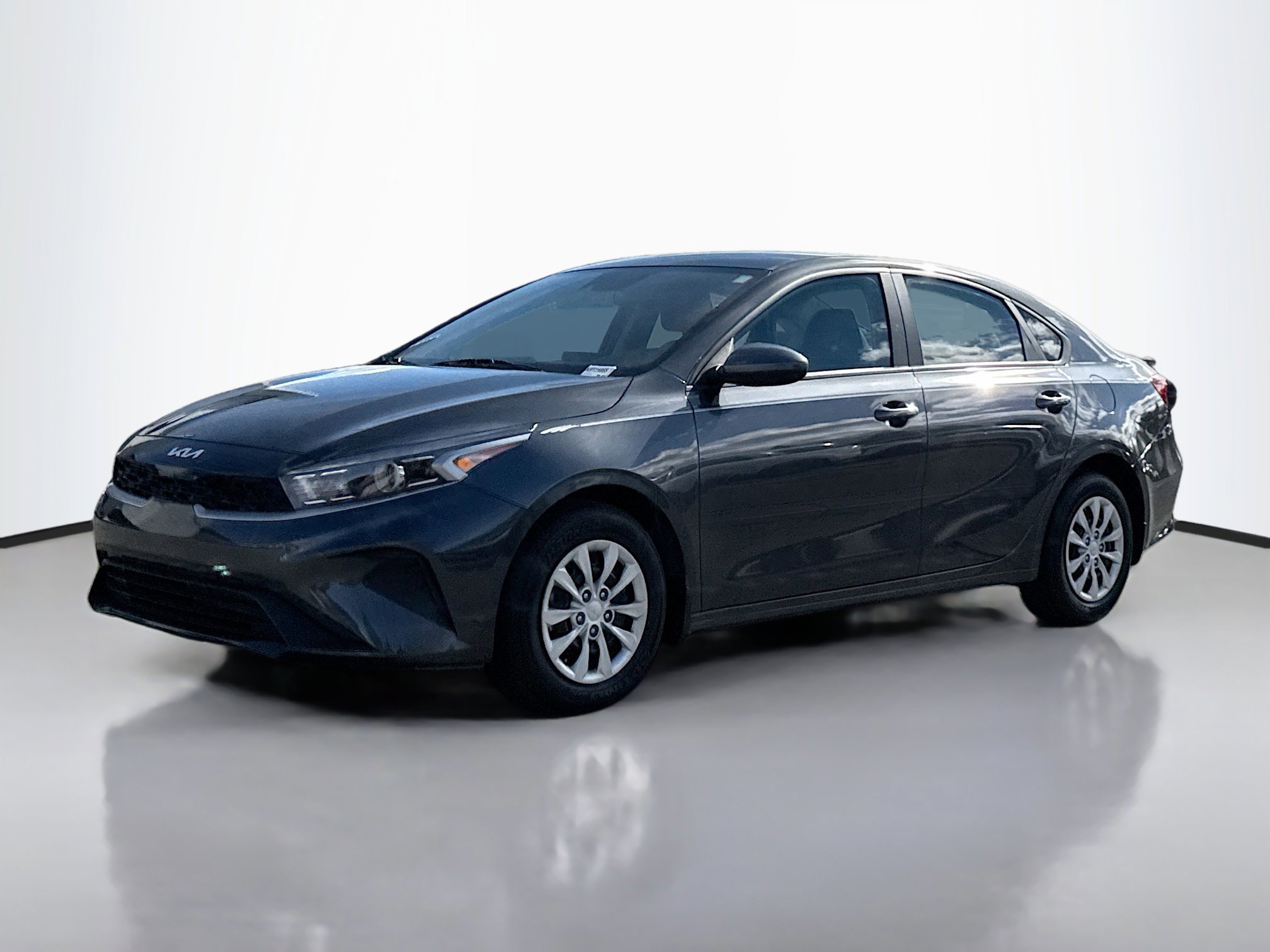 2024 Kia Forte LX photo 4