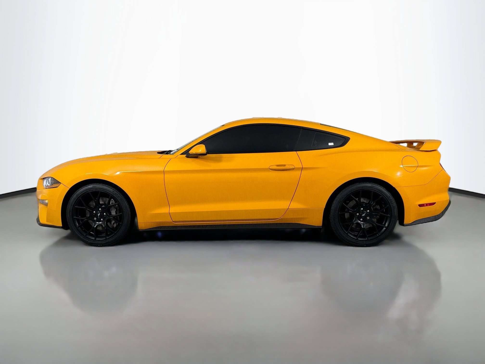 2018 Ford Mustang EcoBoost photo 2