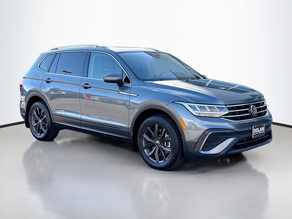 Used 2024 Volkswagen Tiguan SE Sport Utility