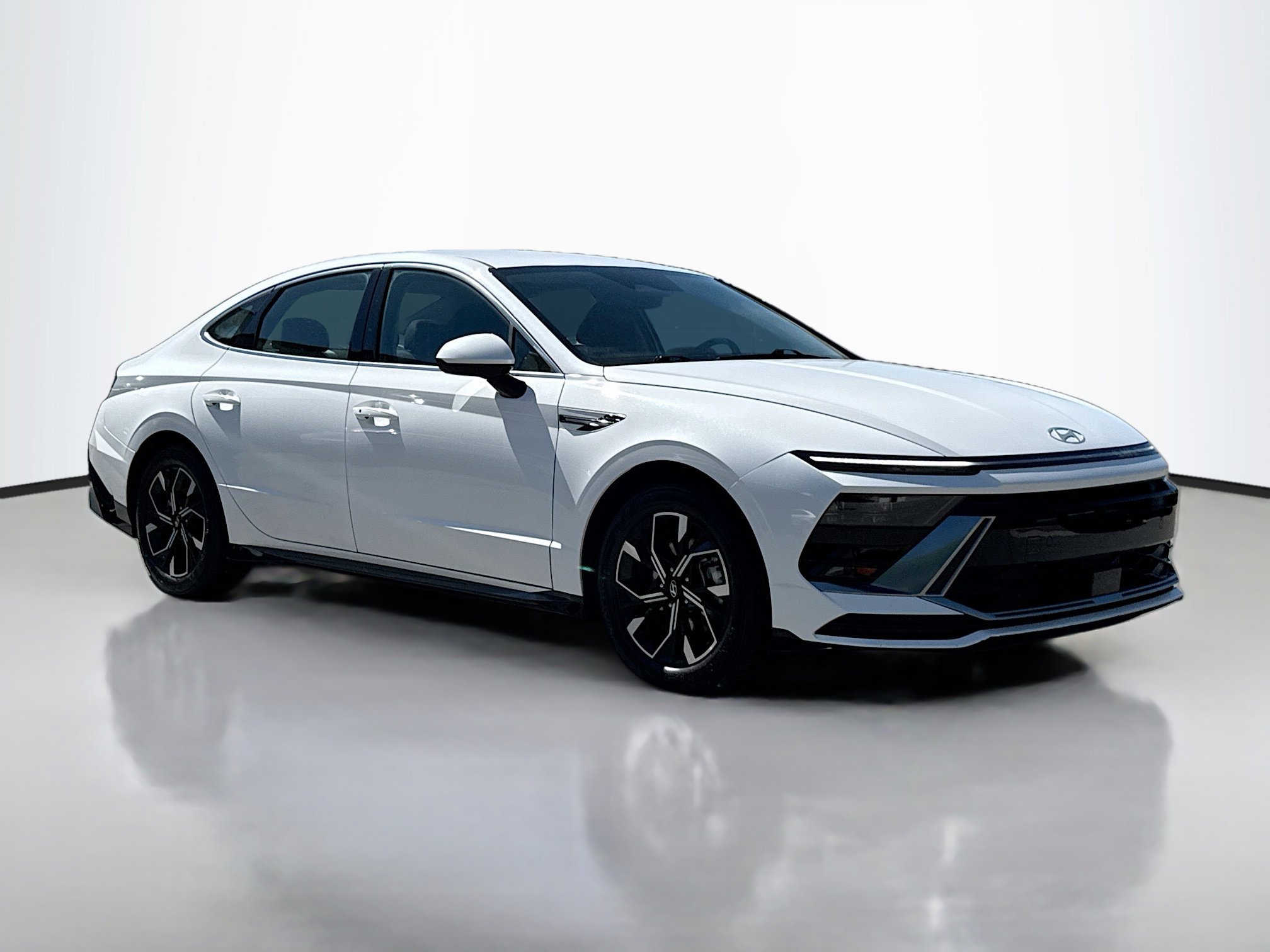 2025 Hyundai Sonata SEL's photo