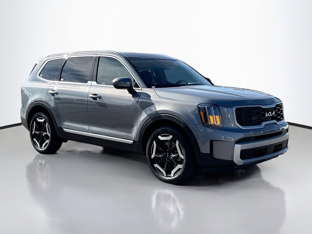 Used 2024 Kia Telluride S Sport Utility