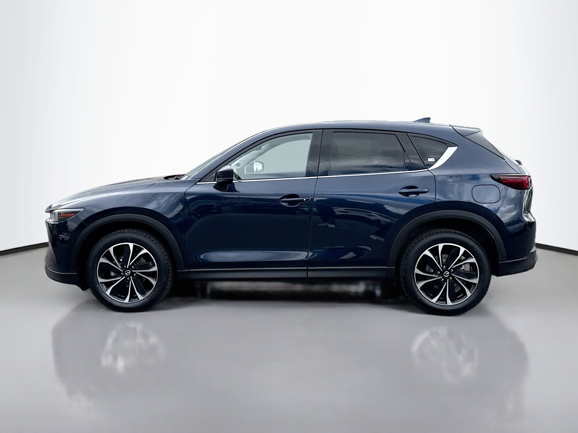 2022 Mazda CX-5 2.5 Premium Plus photo 3
