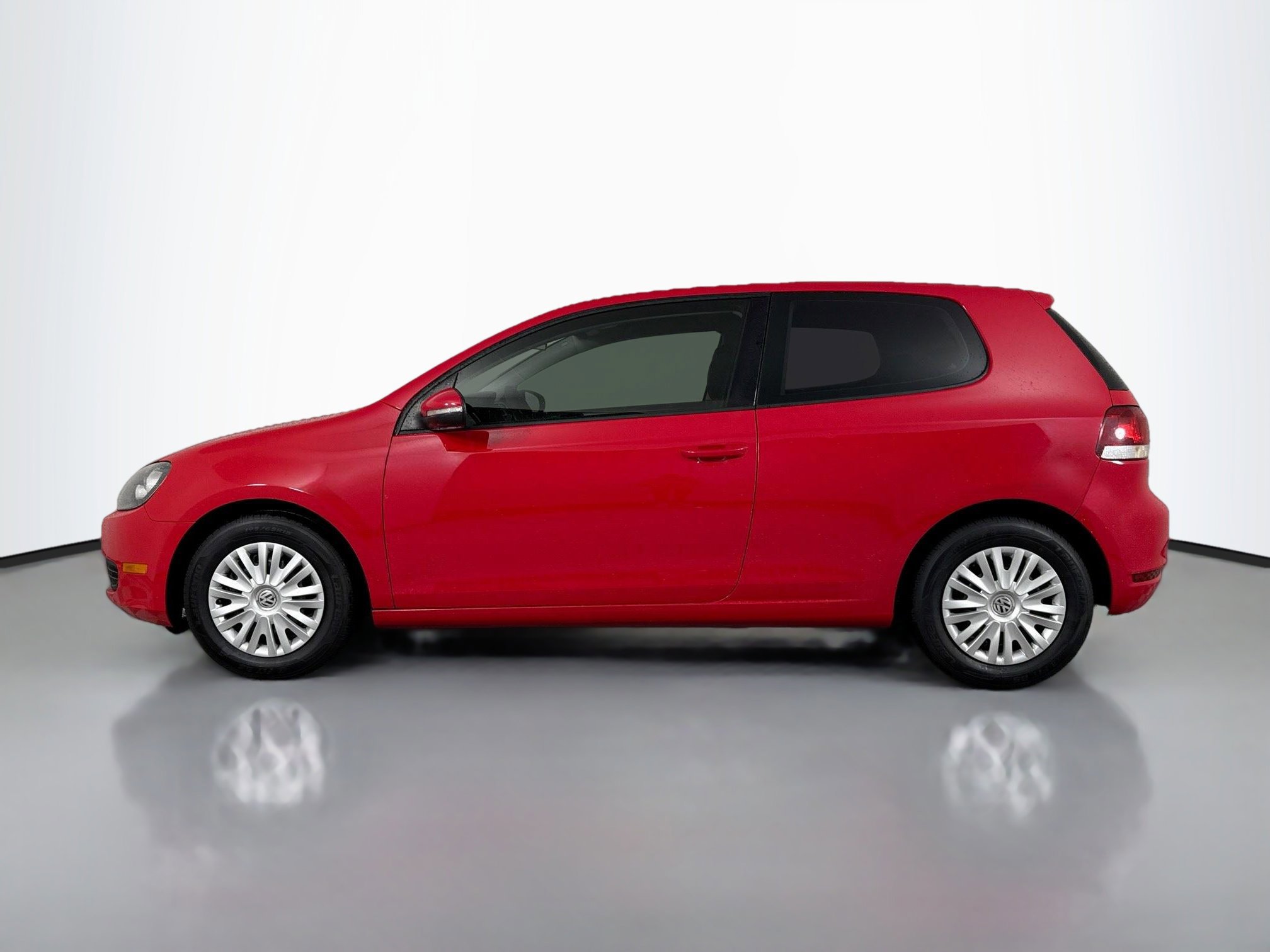 2012 Volkswagen Golf photo 2