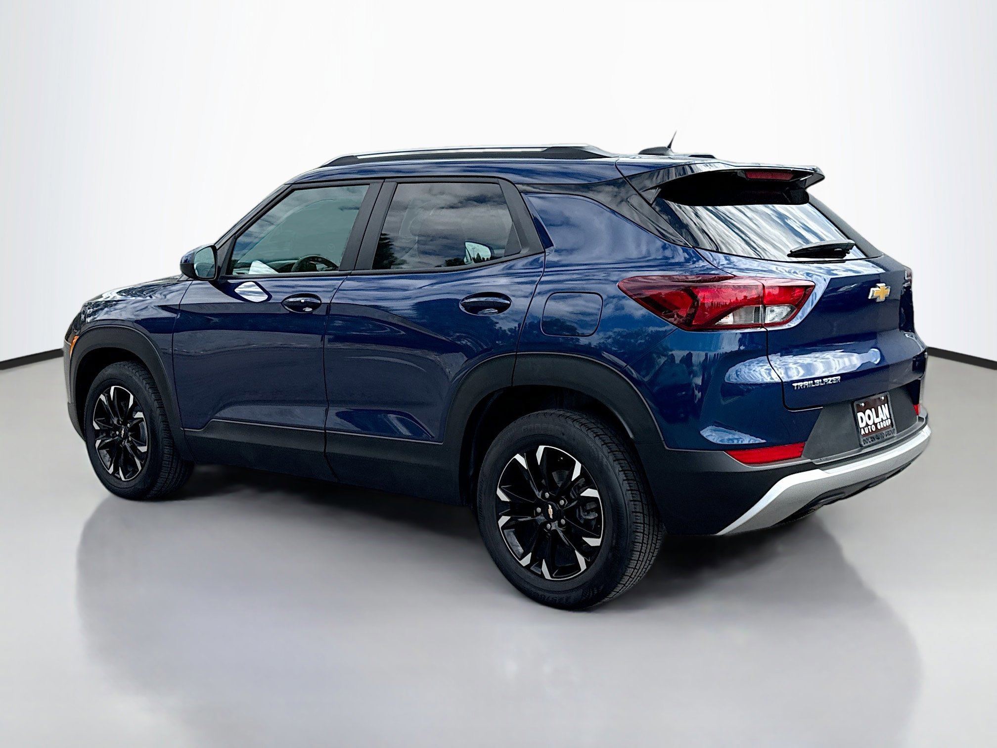 2023 Chevrolet Trailblazer LT photo 3