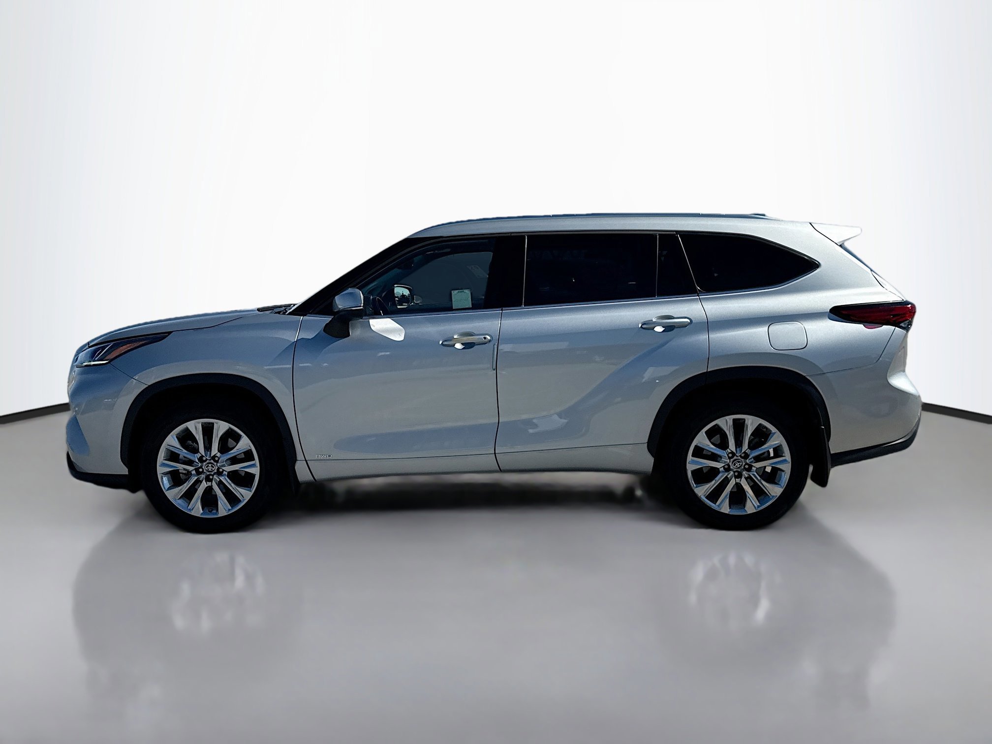 2023 Toyota Highlander Hybrid Limited photo 2