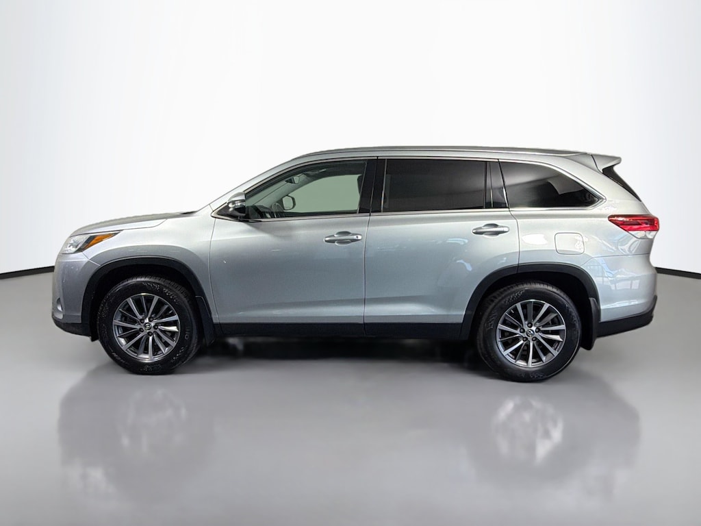 Used 2019 Toyota Highlander XLE SUV