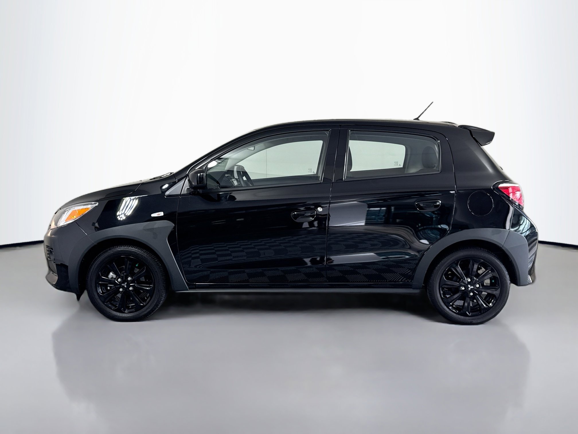 2024 Mitsubishi Mirage Black Edition photo 3
