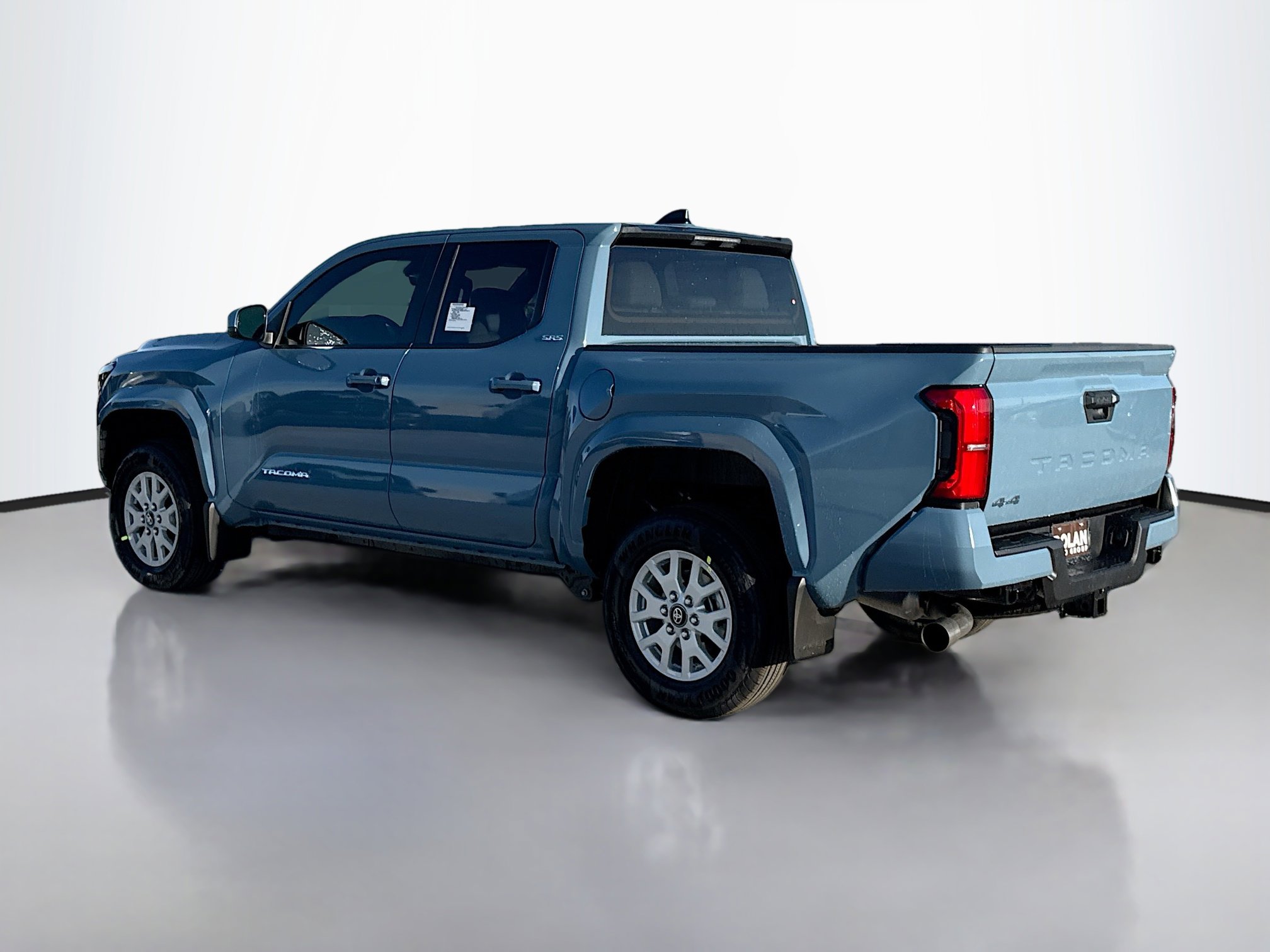2026 Toyota Tacoma SR5 photo 4