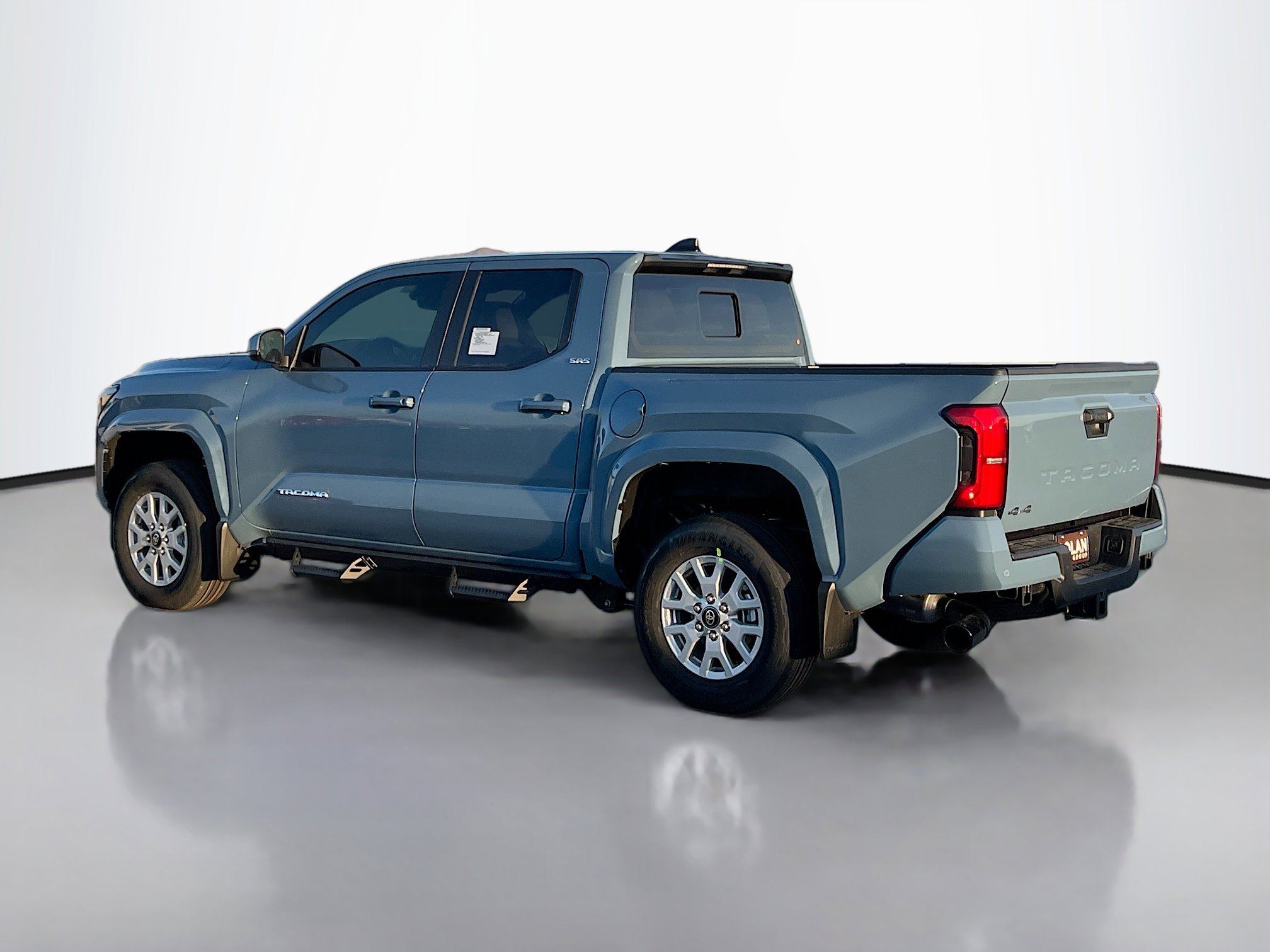 2026 Toyota Tacoma SR5 photo 4