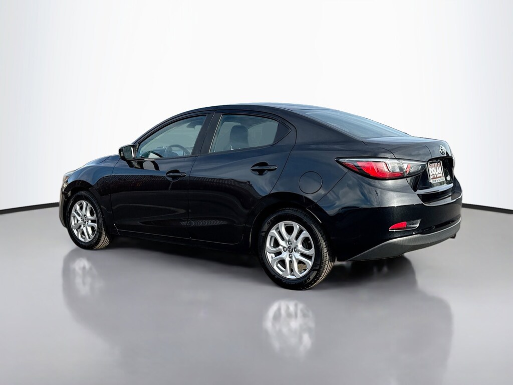Certified 2017 Toyota Yaris iA Base Sedan