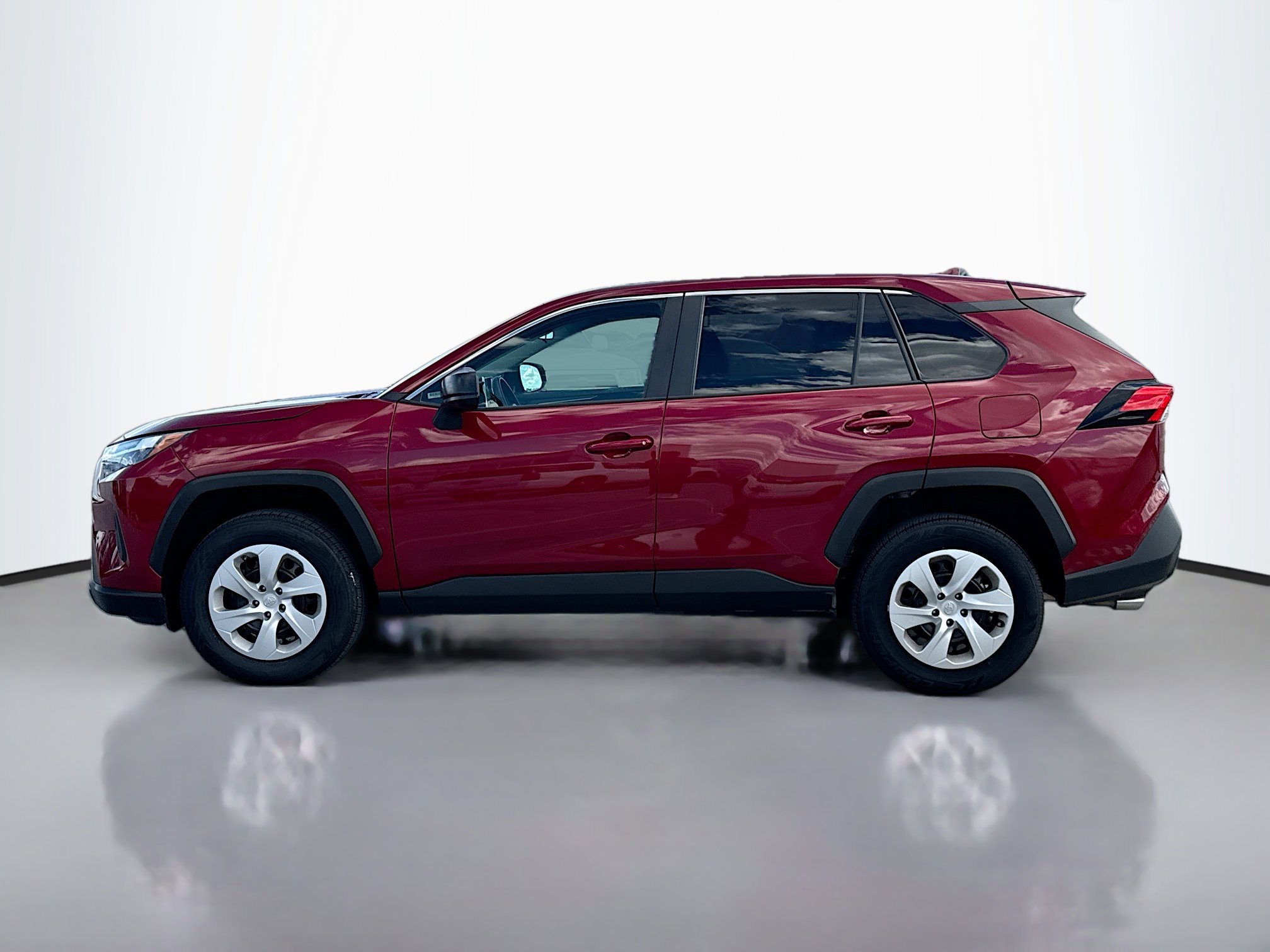 2024 Toyota RAV4 LE photo 3