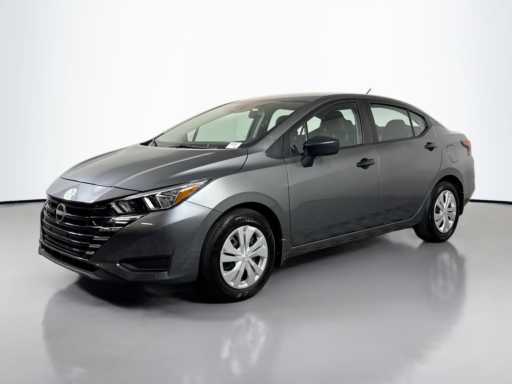 2024 Nissan Versa 1.6 S photo 3