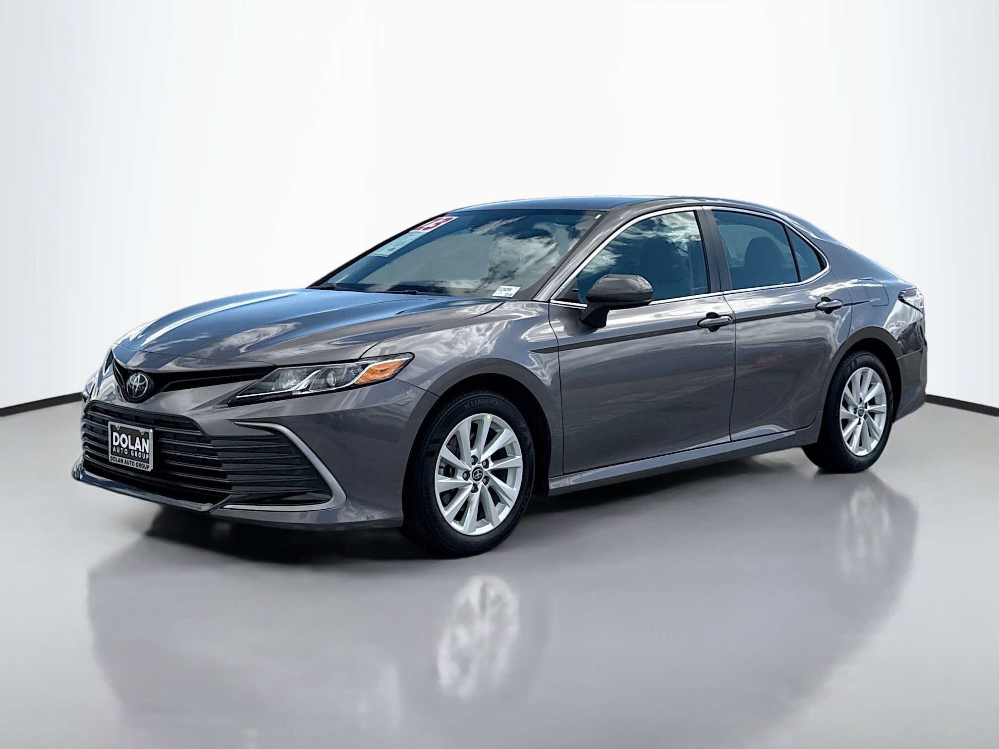 2023 Toyota Camry LE photo 2