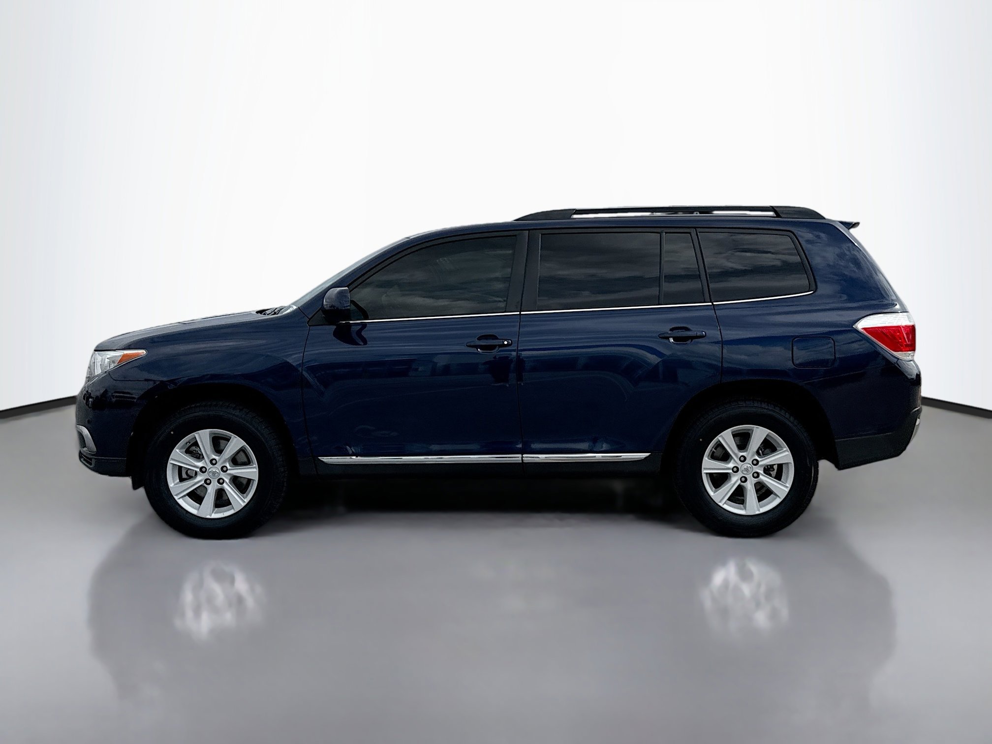 2013 Toyota Highlander SE photo 3