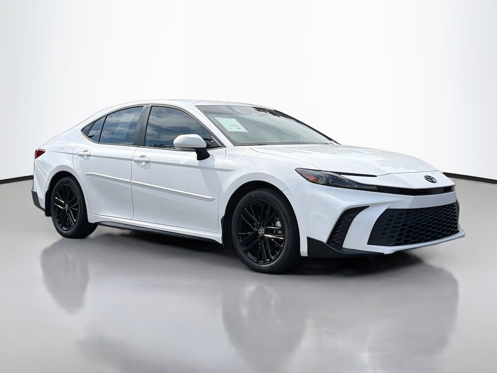 Used 2025 Toyota Camry SE Sedan