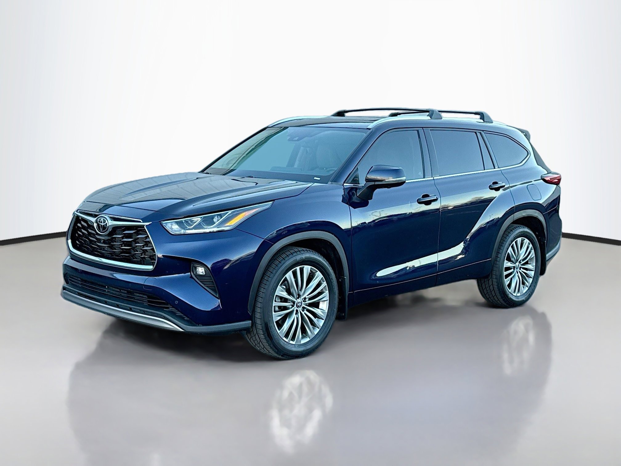 2023 Toyota Highlander Platinum photo 2