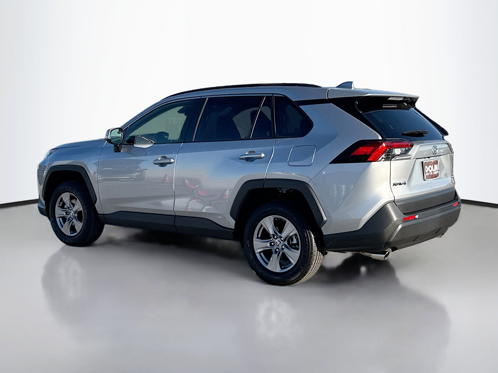 2025 Toyota RAV4 Hybrid LE photo 4