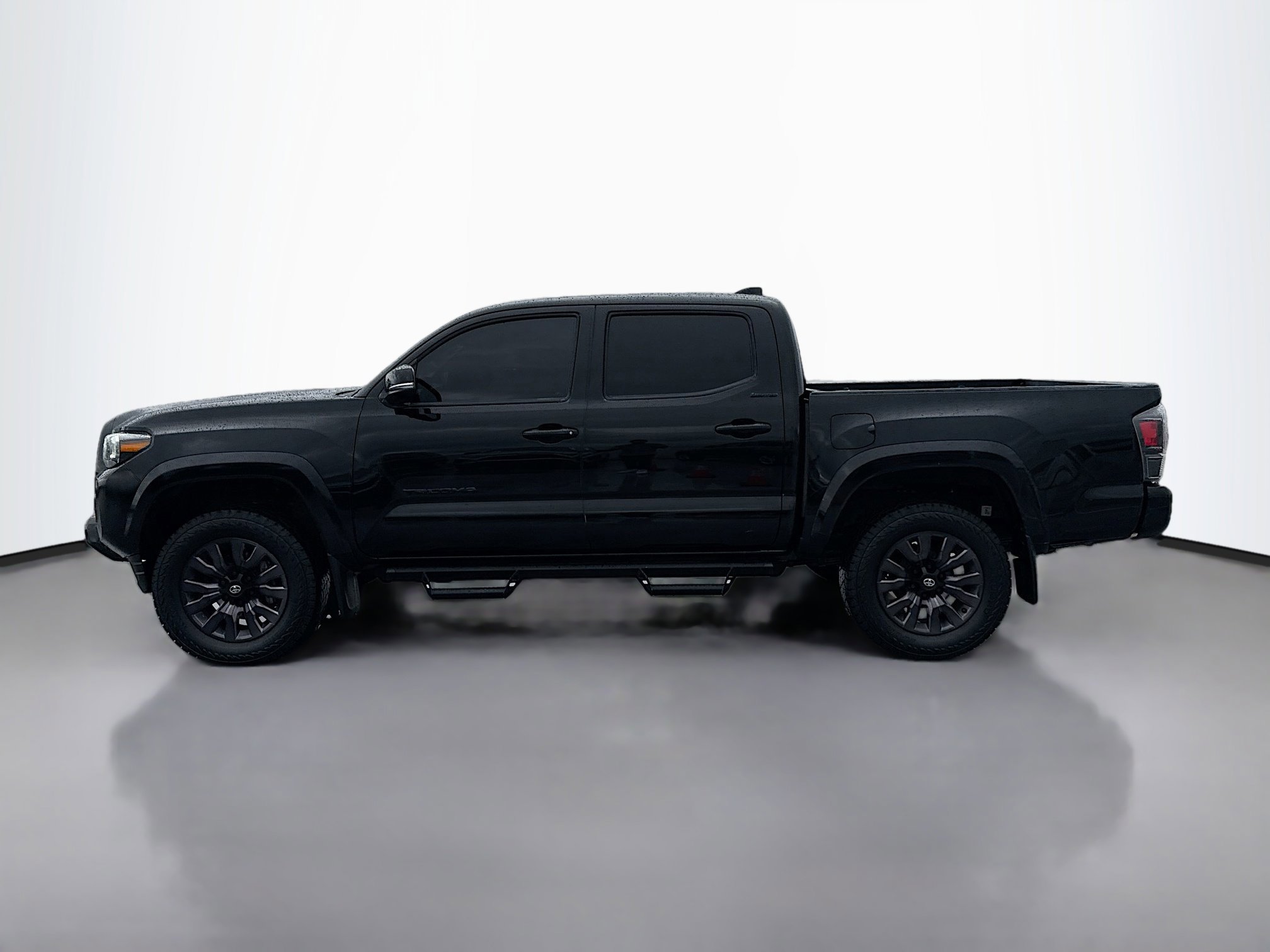 2021 Toyota Tacoma Limited photo 2