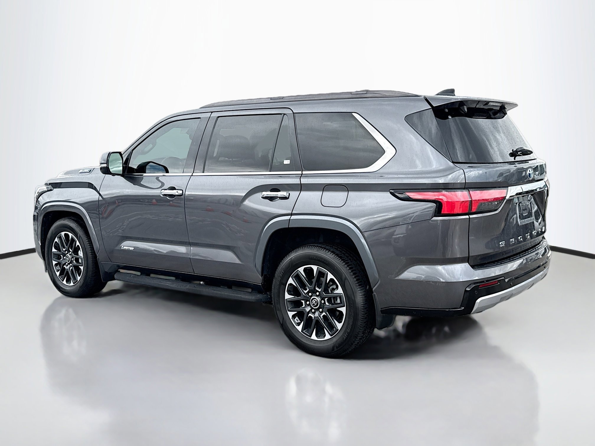 2023 Toyota Sequoia Limited photo 3