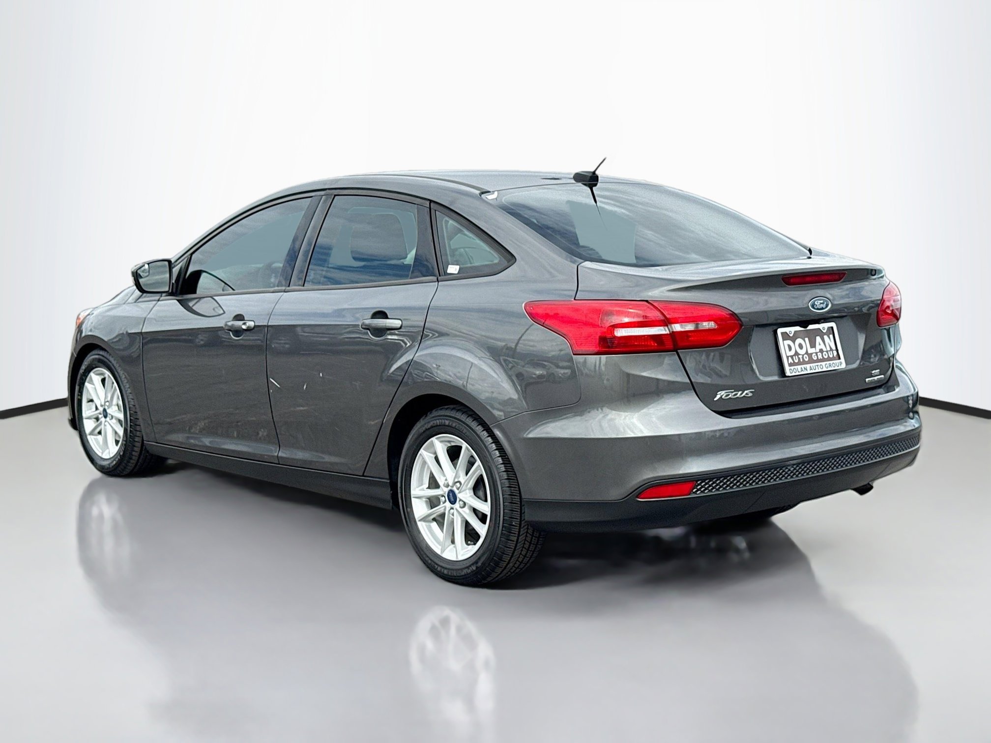 2016 Ford Focus SE photo 3