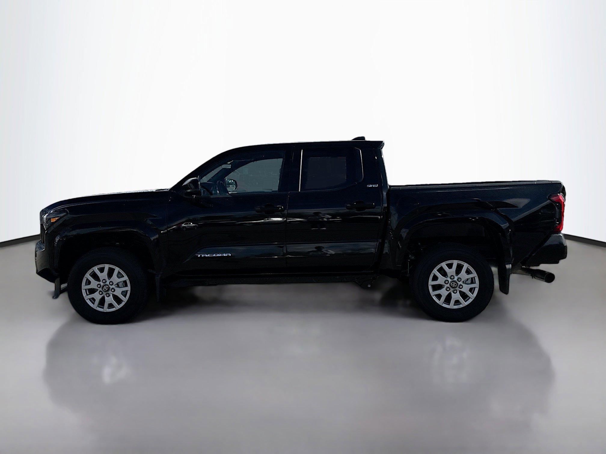 2025 Toyota Tacoma SR5 Double Cab photo 2