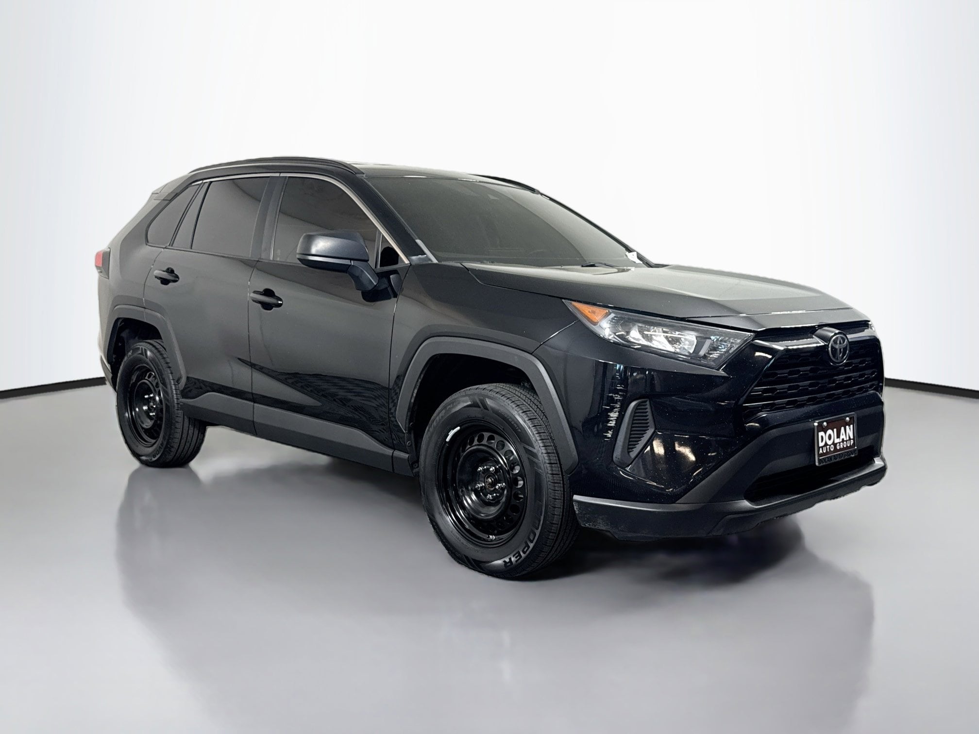 2021 Toyota RAV4 LE AWD's photo