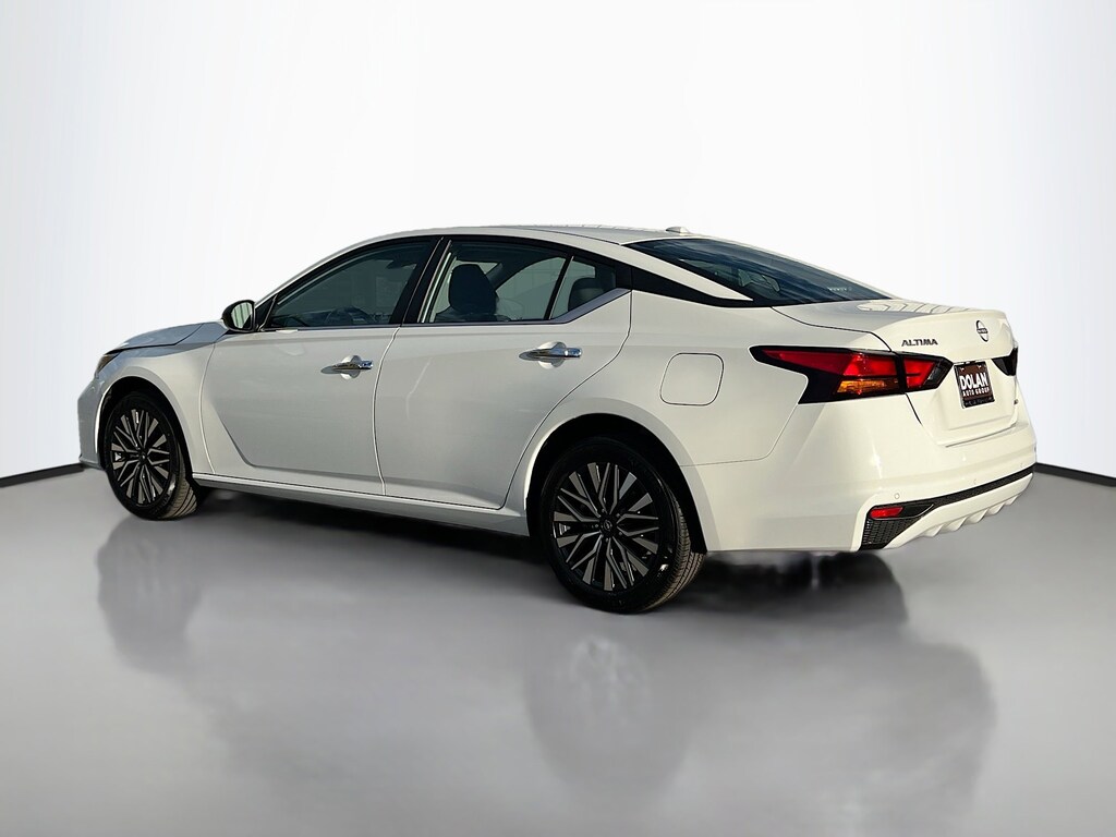 Used 2025 Nissan Altima 2.5 SV Sedan