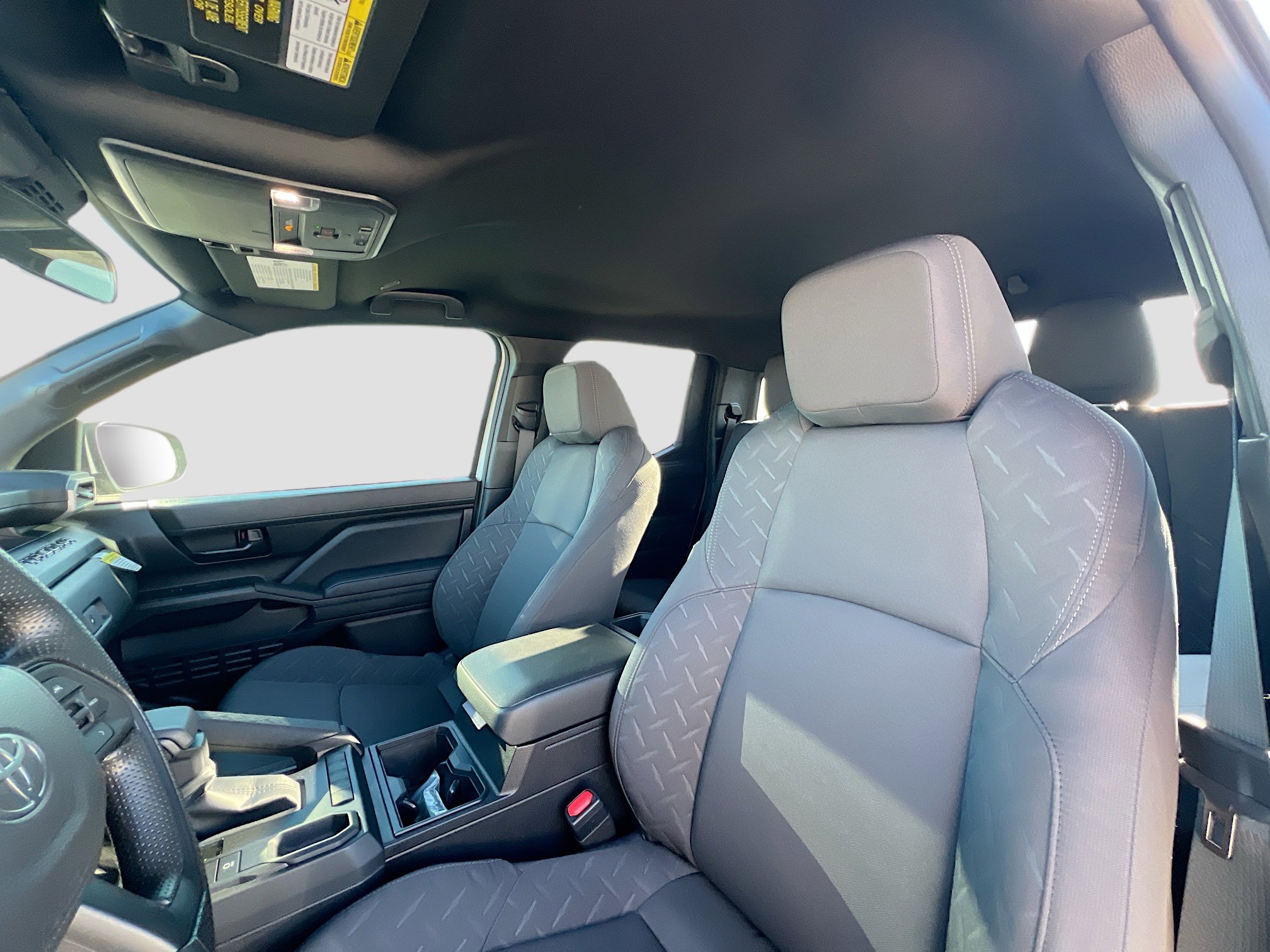 2025 Toyota Tacoma SR - Photo 9