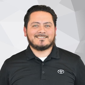 Staff member Andrew Lopez from a463f3ded6fc