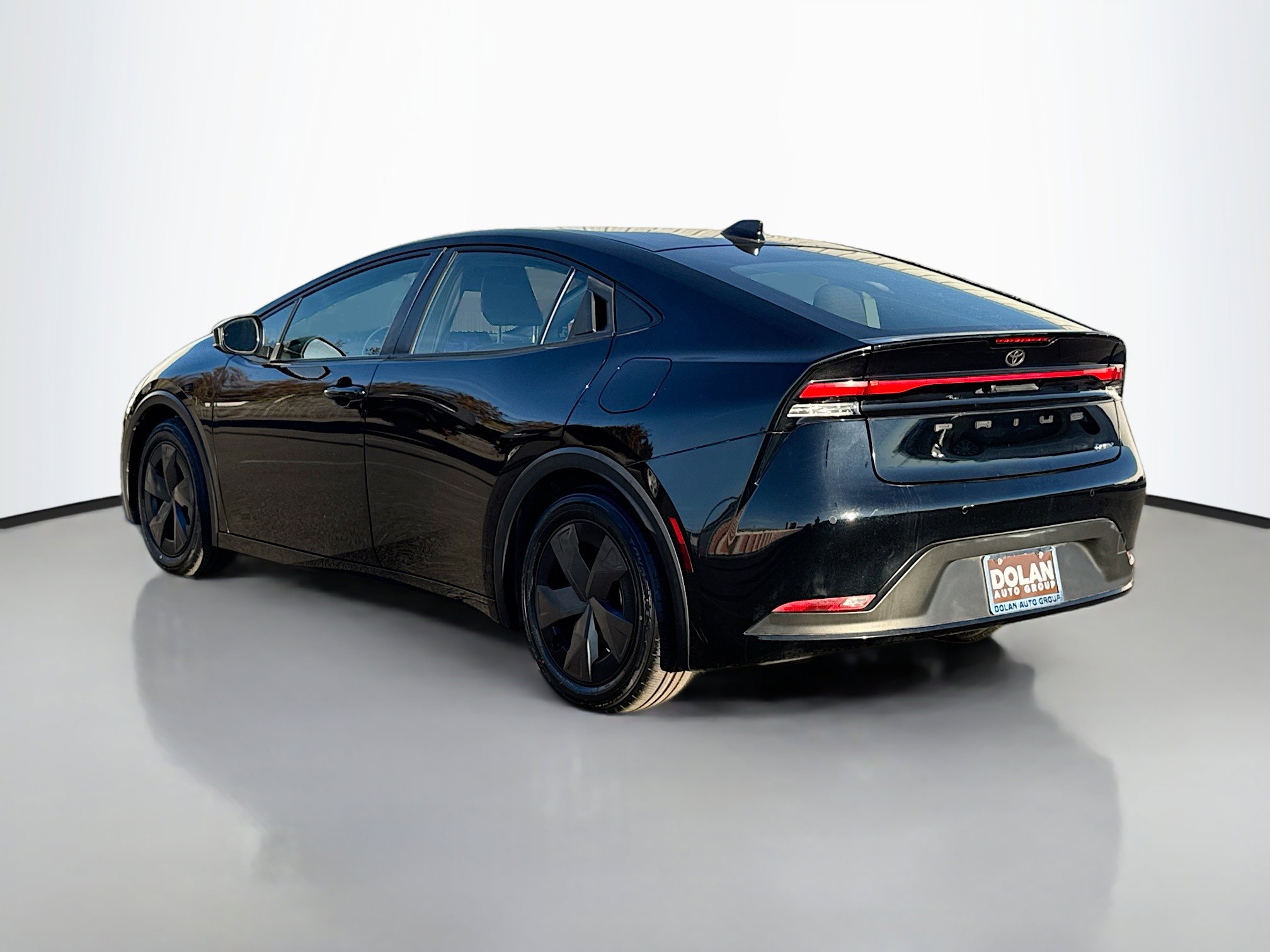 2024 Toyota Prius LE photo 4