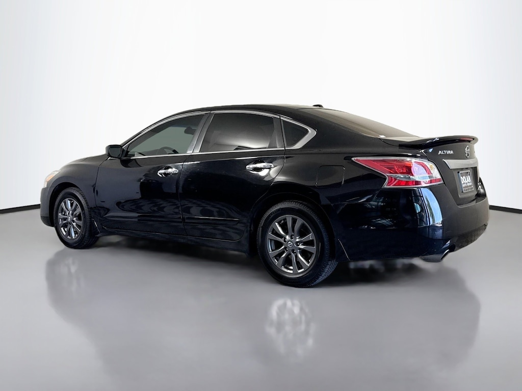 Used 2015 Nissan Altima 2.5 S Sedan