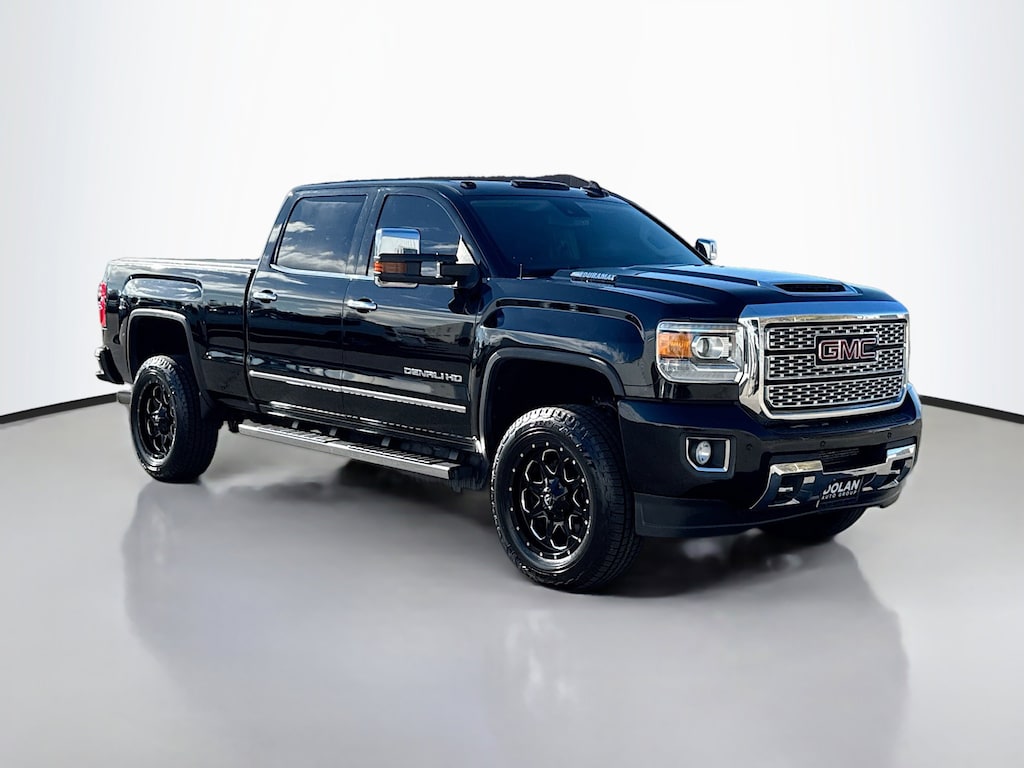 Used 2018 GMC Sierra 2500HD Denali Truck Crew Cab
