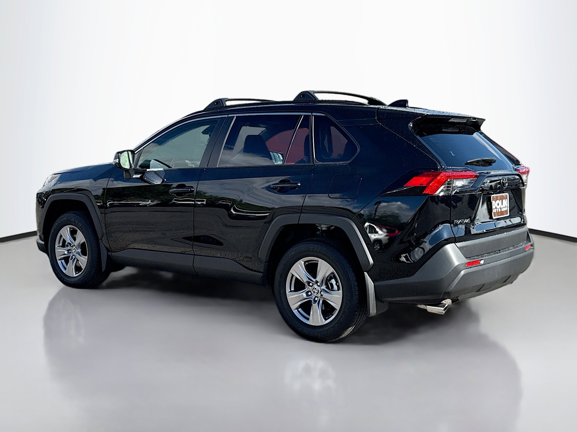 2025 Toyota RAV4 Hybrid LE photo 4