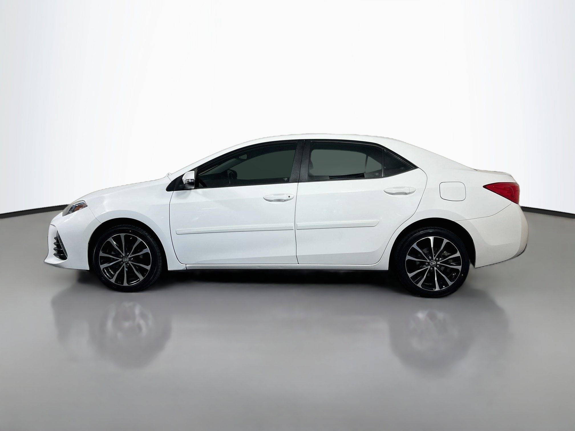 Used 2017 Toyota Corolla SE Sedan