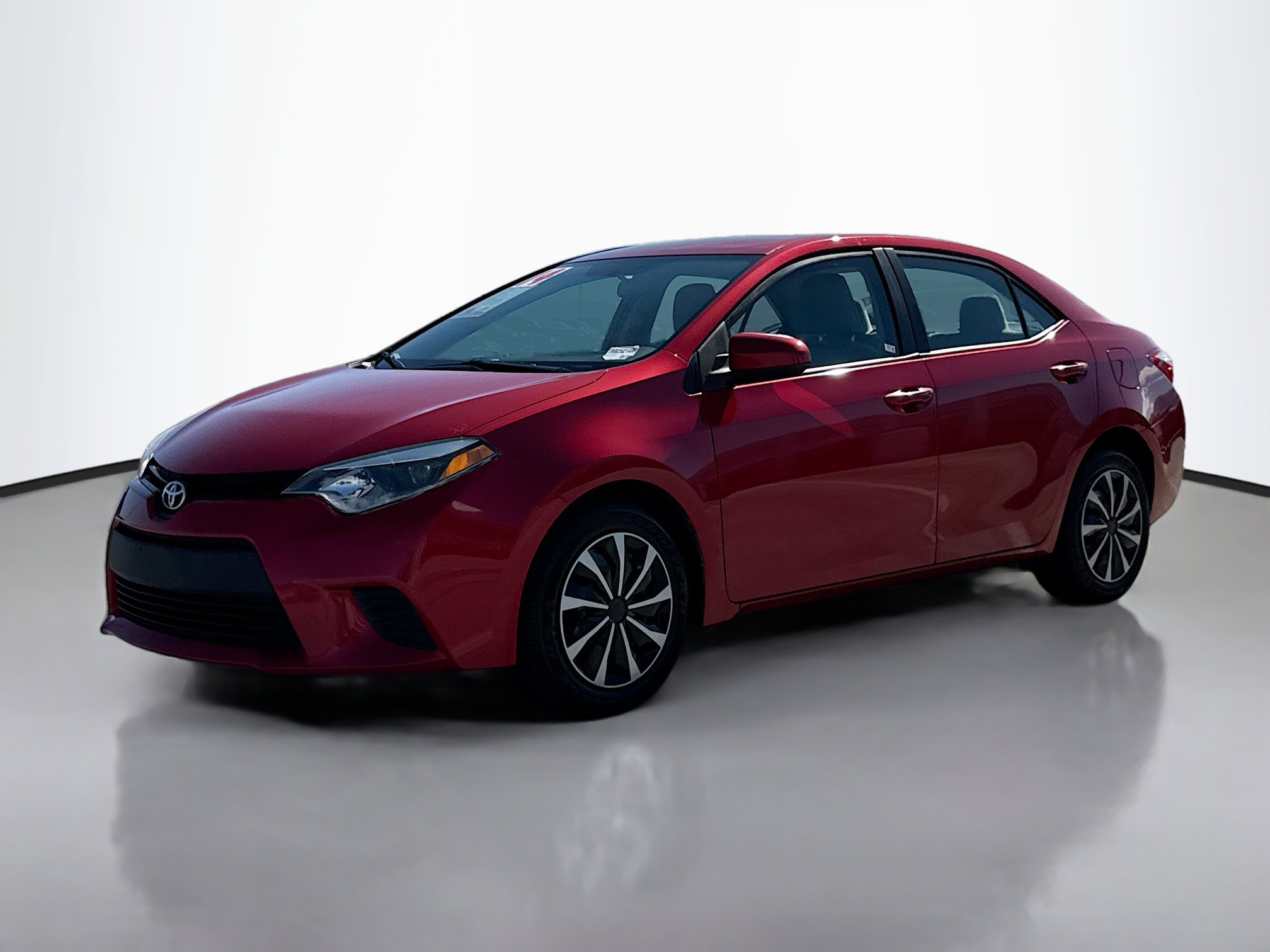 2014 Toyota Corolla LE photo 2