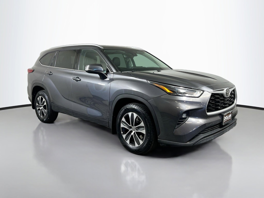 Used 2022 Toyota Highlander XLE SUV