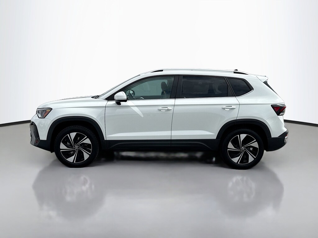 Used 2025 Volkswagen Taos 1.5T SE SUV