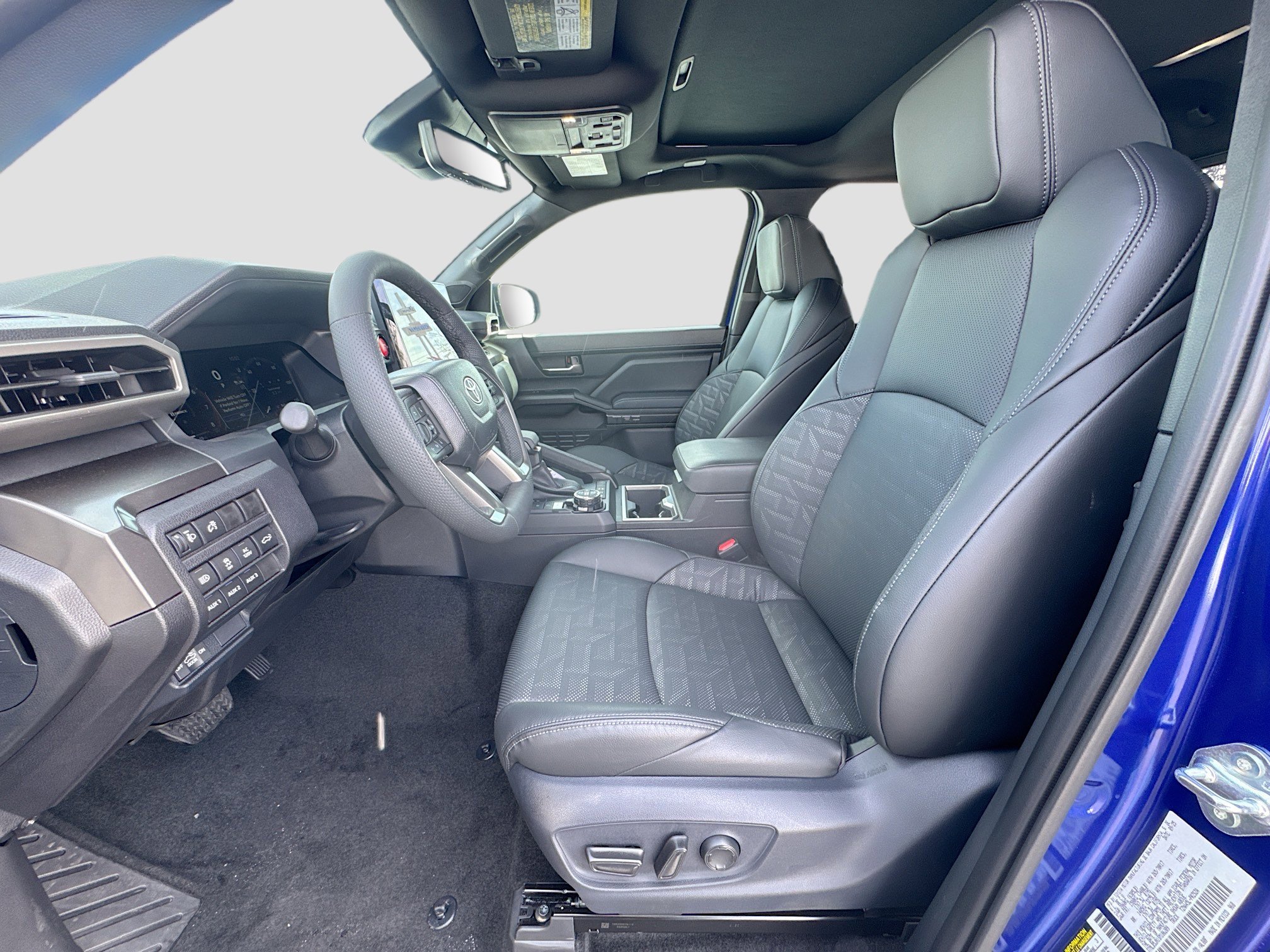 2025 Toyota Tacoma TRD Off Road - Photo 5