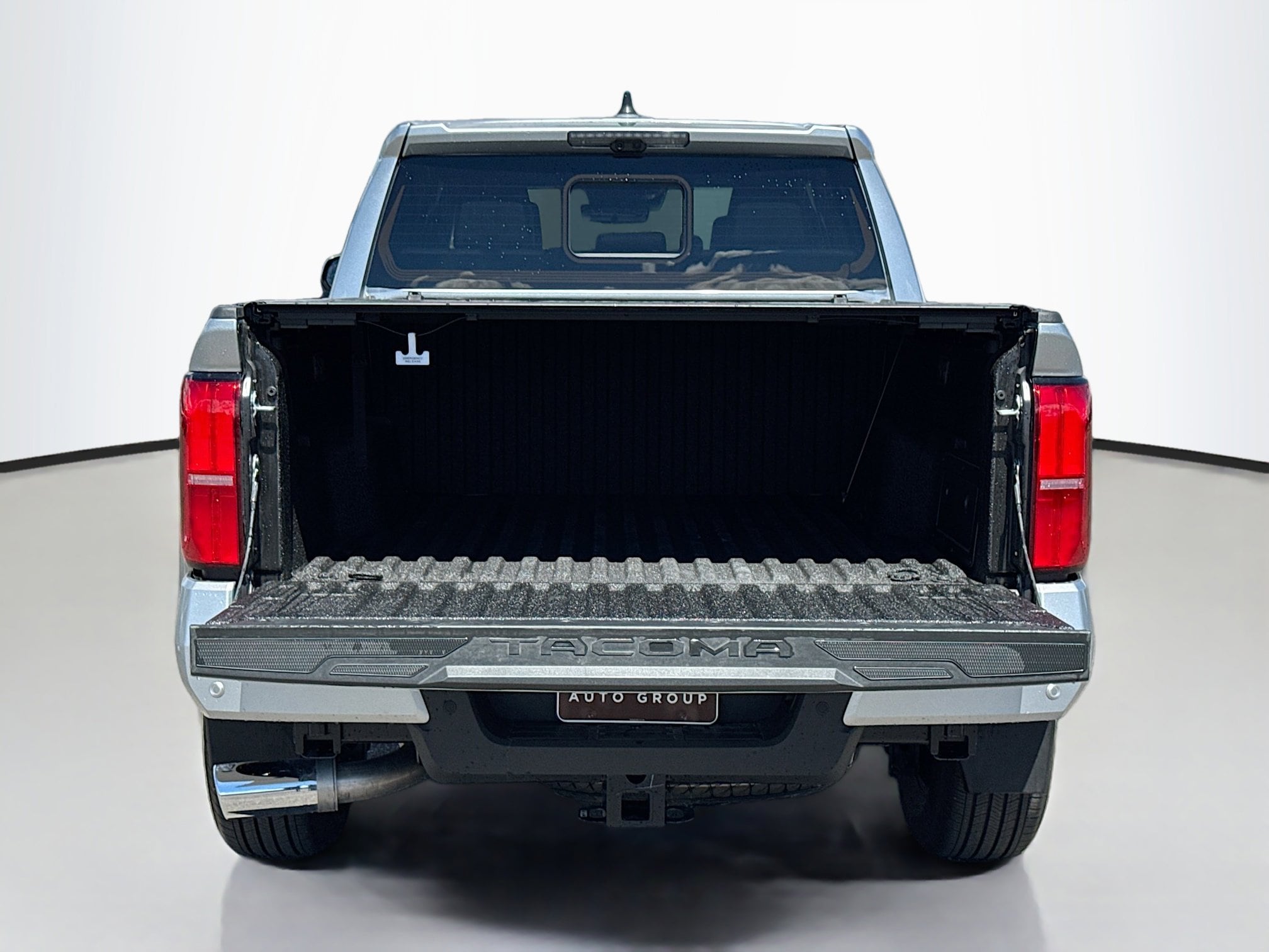 2025 Toyota Tacoma Limited - Photo 5