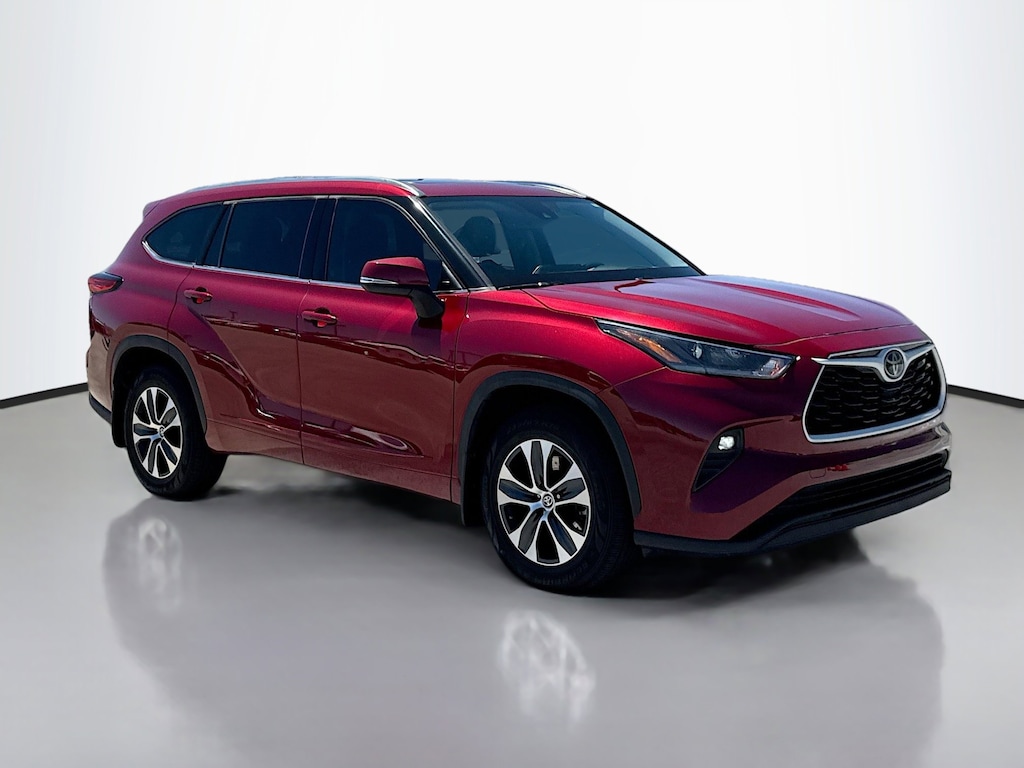 Used 2021 Toyota Highlander XLE SUV