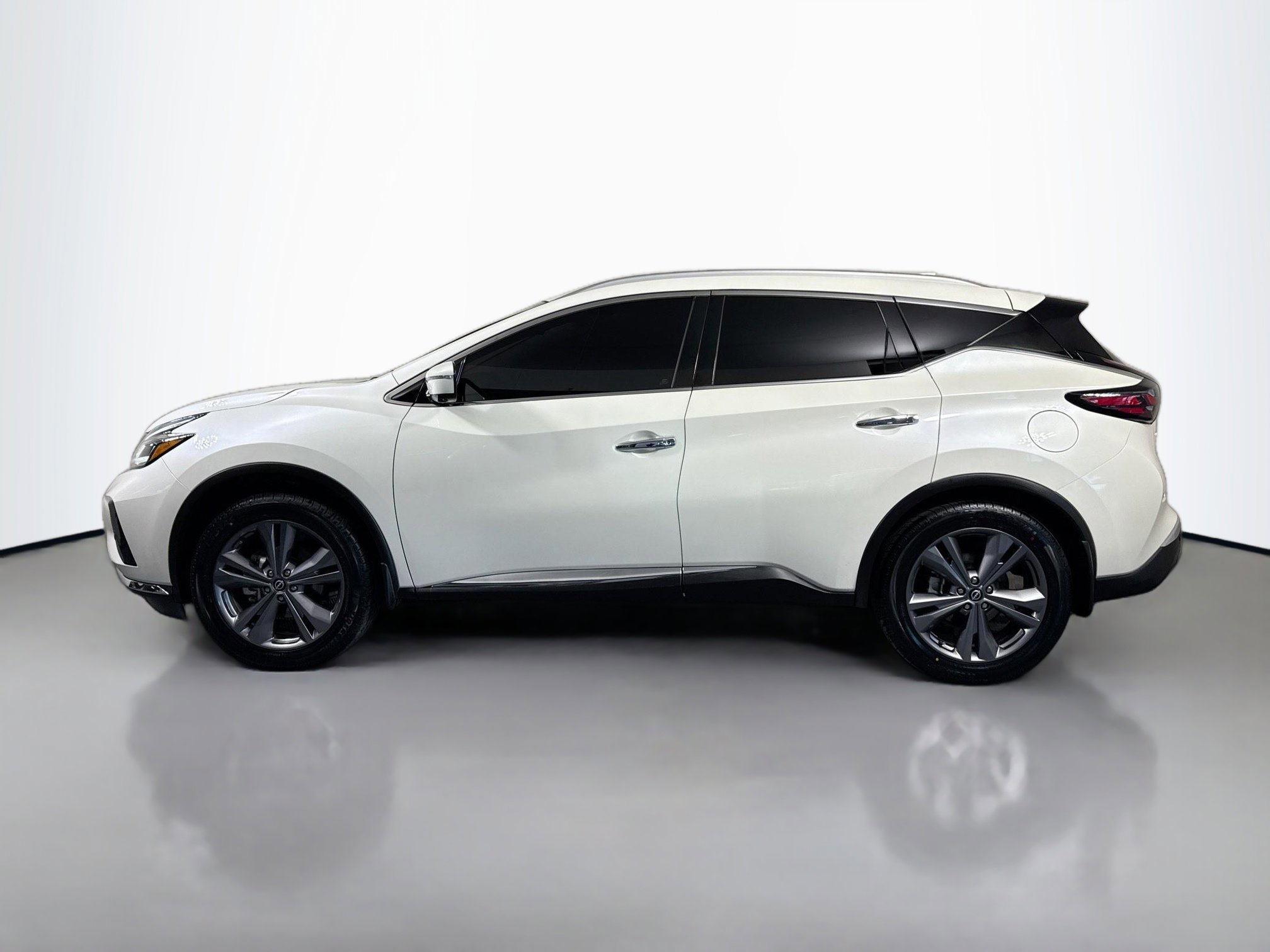 2024 Nissan Murano Platinum photo 2