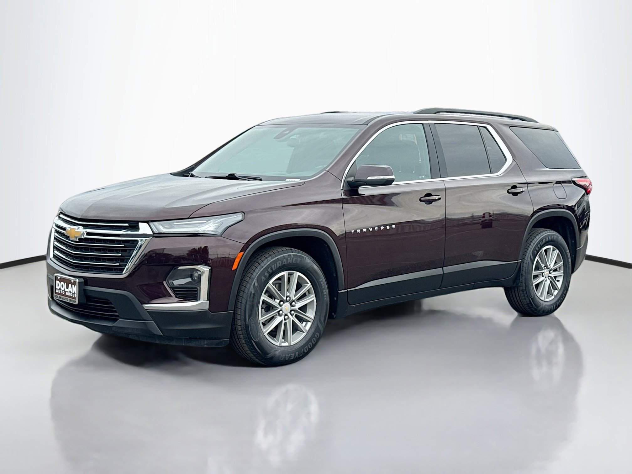 2023 Chevrolet Traverse photo 2